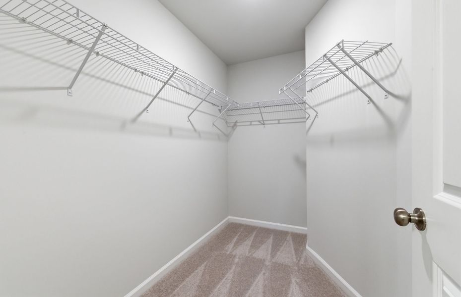 Spacious, unfurnished interior of a new home in Flemingfield, Greensboro (Image 22).