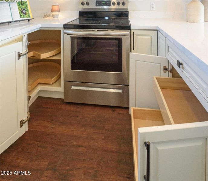 15-Well Designed Cabinets + Dra