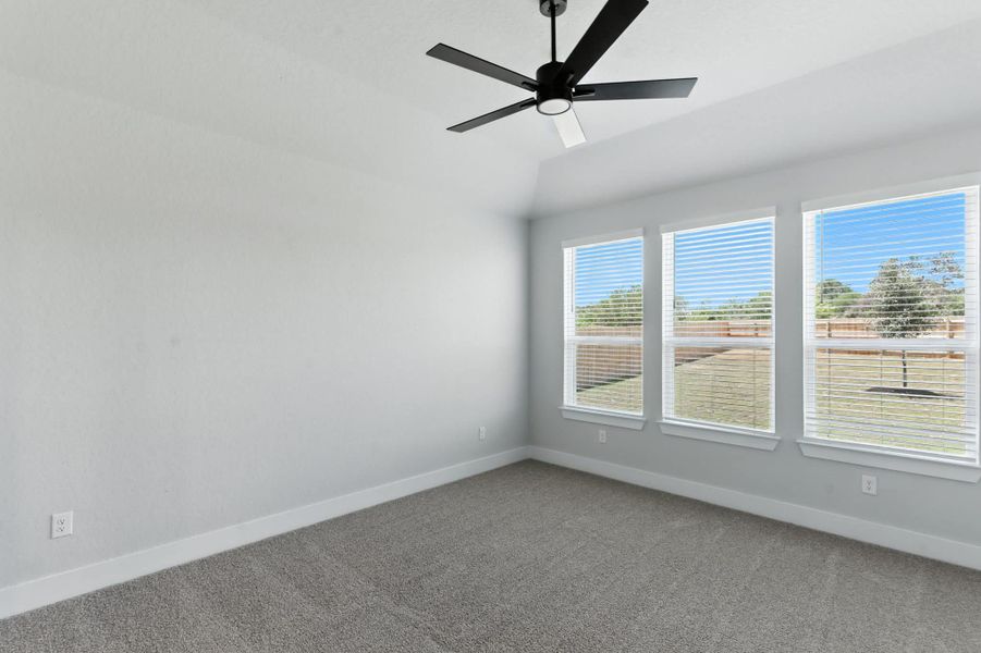Spacious, unfurnished interior of a new home in Alsatian Oaks, Castroville (Image 18).