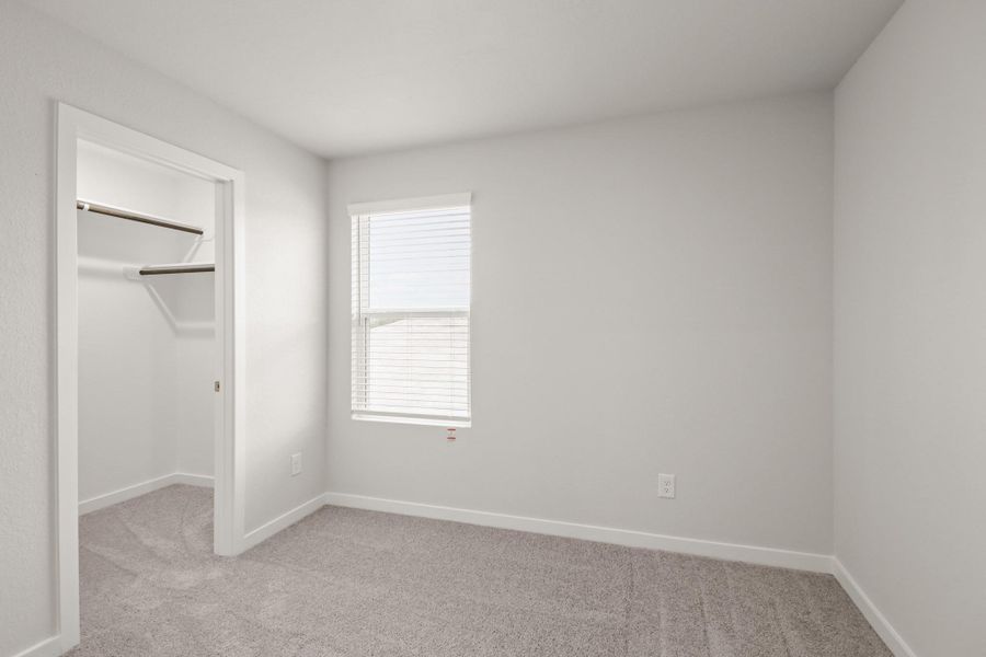 Spacious, unfurnished interior of a new home in Crockett Meadows, Conroe (Image 22).