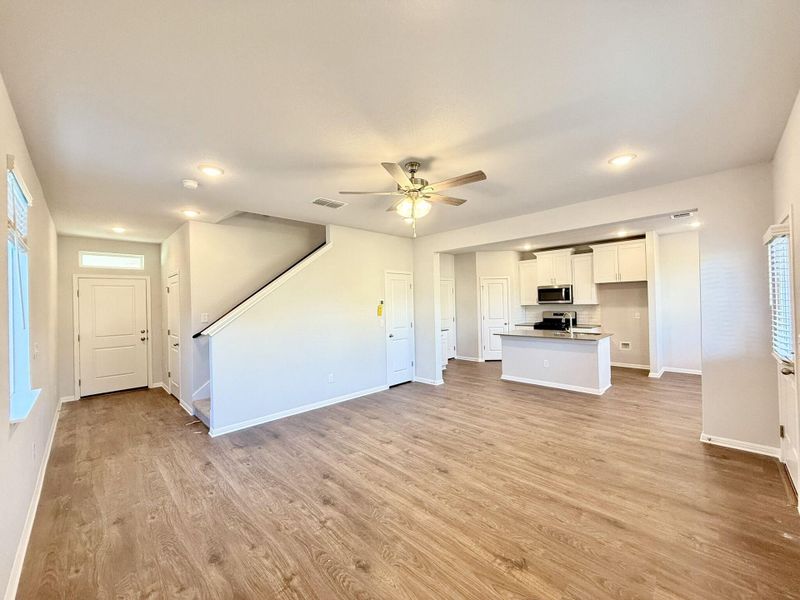 Spacious, unfurnished interior of a new home in , Austin (Image 9).