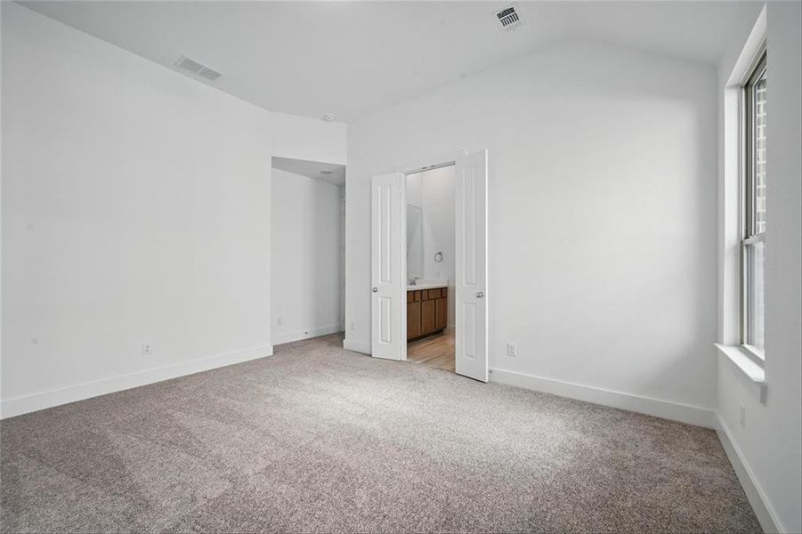 4289SantuaryROYCA022