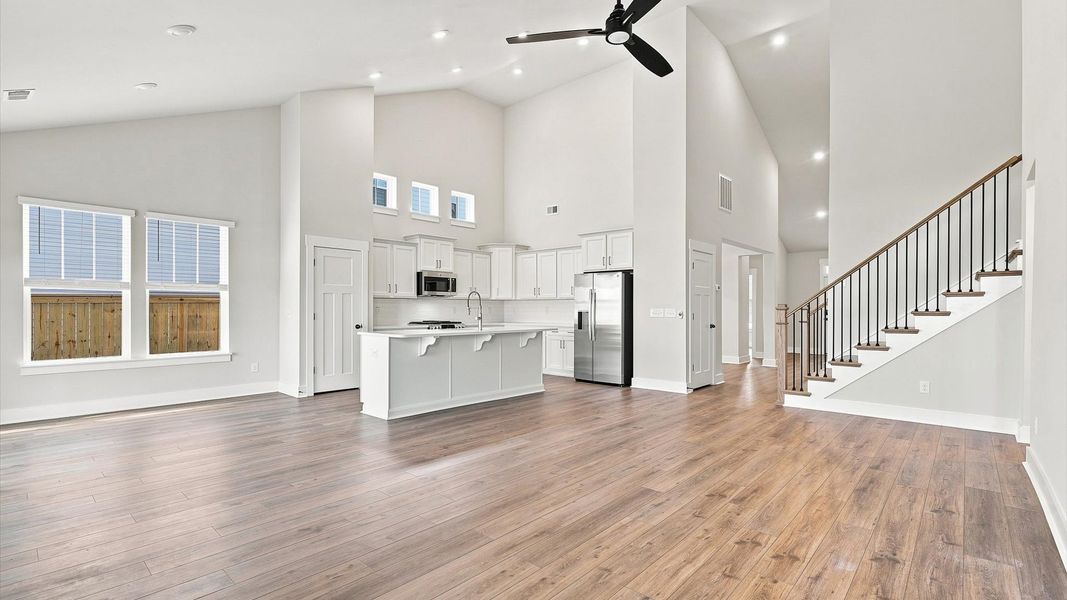 Two-story ceilings and superior scale define this elegant, light-filled family room Two-story ceilings and superior scale define this elegant, light-filled family room