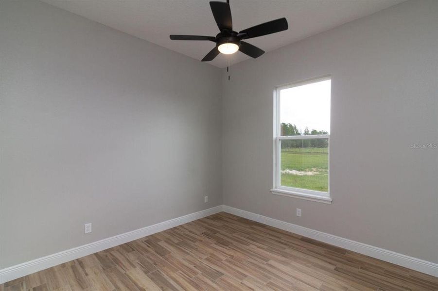 Spacious, unfurnished interior of a new home in , Leesburg (Image 21).