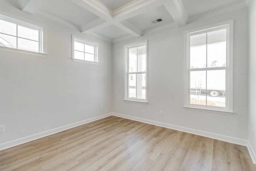 Spacious, unfurnished interior of a new home in Pebble Branch, Chapin (Image 20).