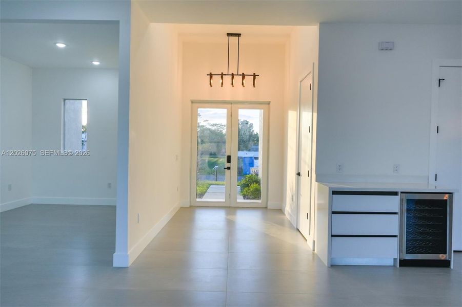 Spacious, unfurnished interior of a new home in , Cape Coral (Image 66). Spacious, unfurnished interior of a new home in , Cape Coral (Image 66).