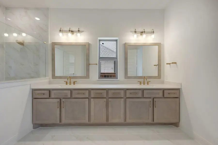 Owner's Bath