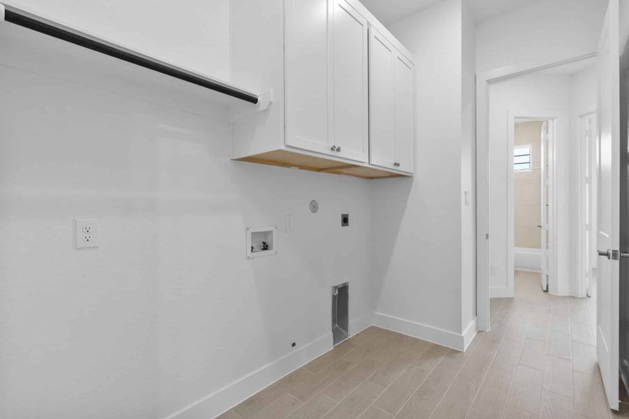Spacious, unfurnished interior of a new home in Attwater 55s, Waller (Image 20).