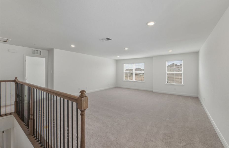 Spacious, unfurnished interior of a new home in Patterson Ranch, Georgetown (Image 14).