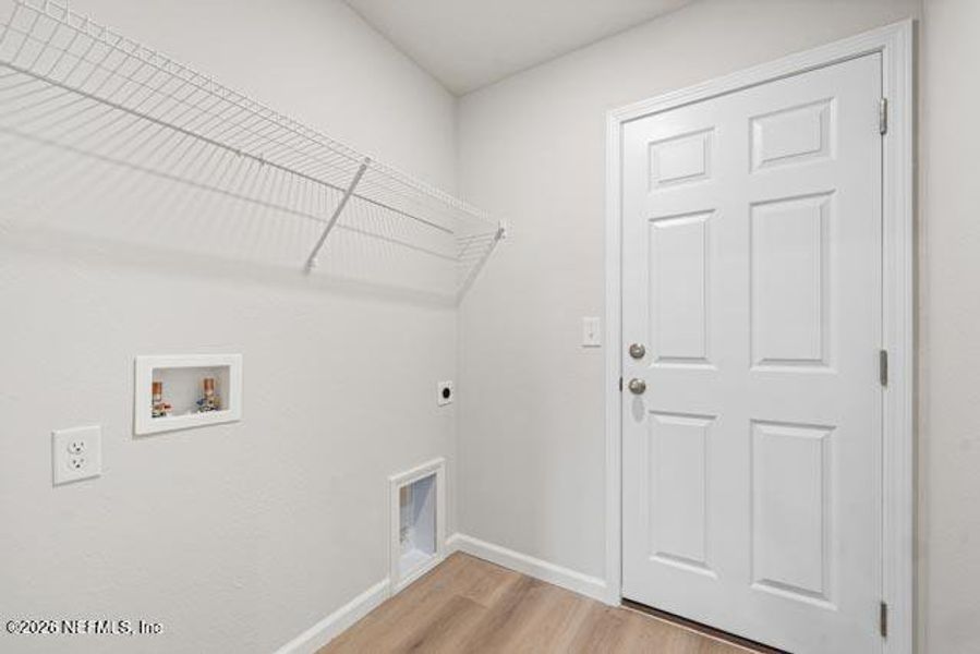 Spacious, unfurnished interior of a new home in , Jacksonville (Image 20).