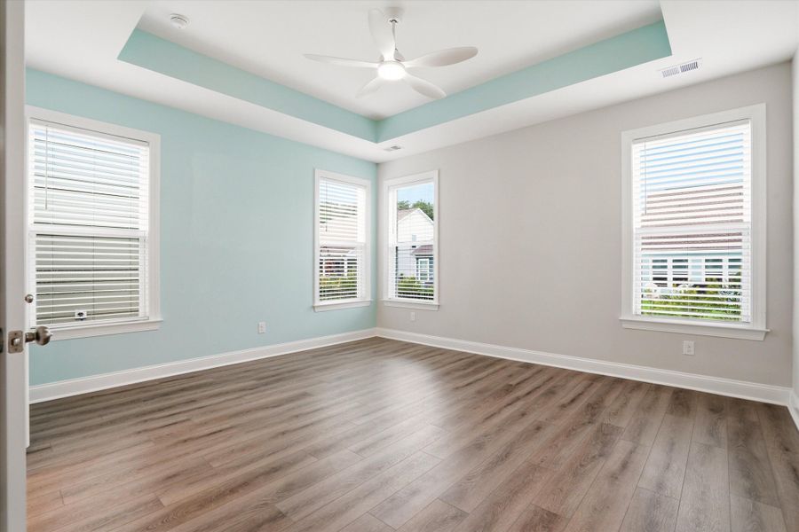 Spacious, unfurnished interior of a new home in , Summerville (Image 14).