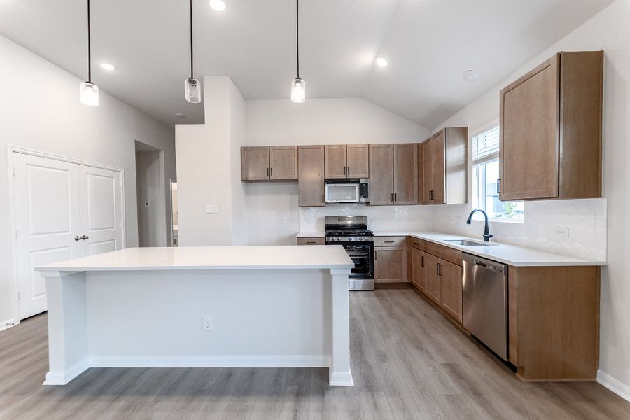 Furnished interior view inside a new home in Homestead, Schertz (Image 4).