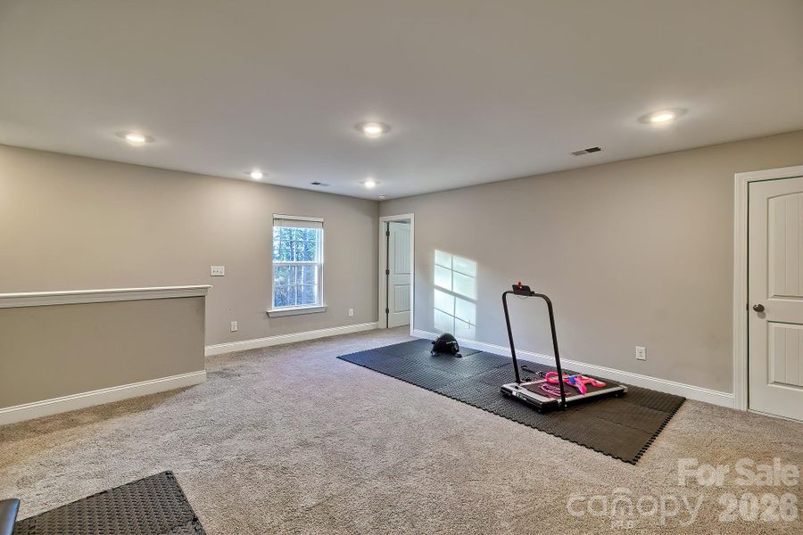 Spacious, unfurnished interior of a new home in , Kershaw (Image 22).