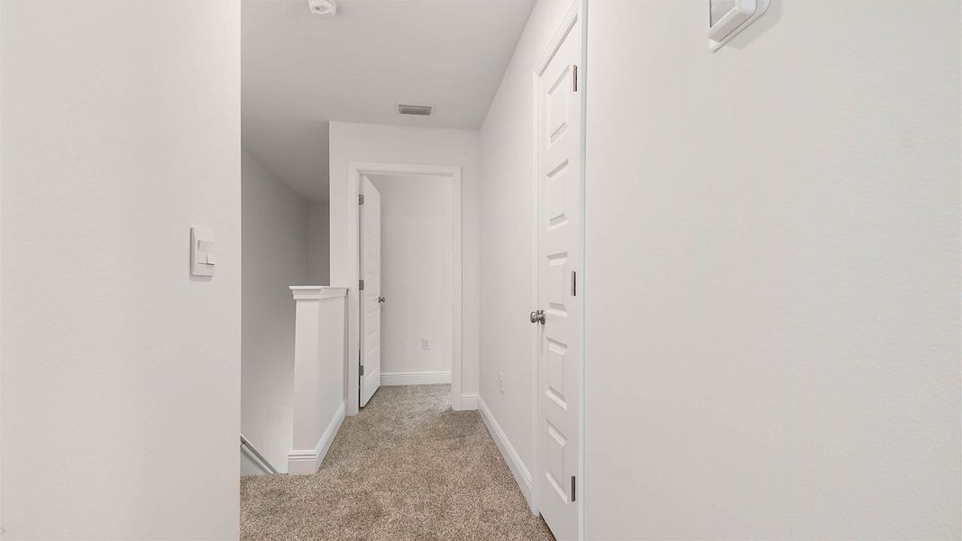 Spacious, unfurnished interior of a new home in Bayside at Ward Creek, Panama City Beach (Image 21).