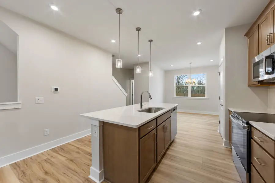 Furnished interior view inside a new home in Context at Oakhurst, Charlotte (Image 6). Furnished interior view inside a new home in Context at Oakhurst, Charlotte (Image 6).