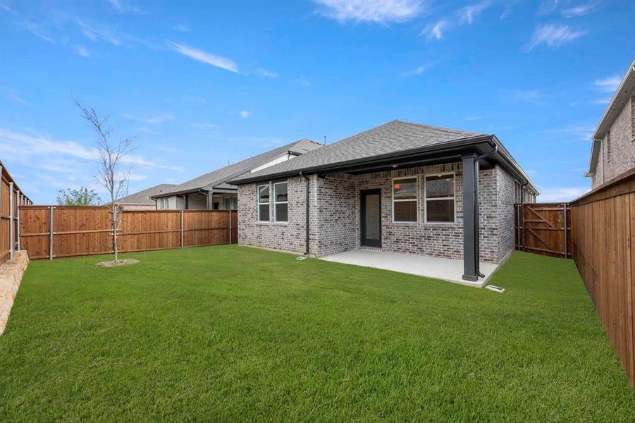 Front exterior of a new home in Creekview Fossil Ridge, Pilot Point, TX, highlighting curb appeal (Image 17). Front exterior of a new home in Creekview Fossil Ridge, Pilot Point, TX, highlighting curb appeal (Image 17).