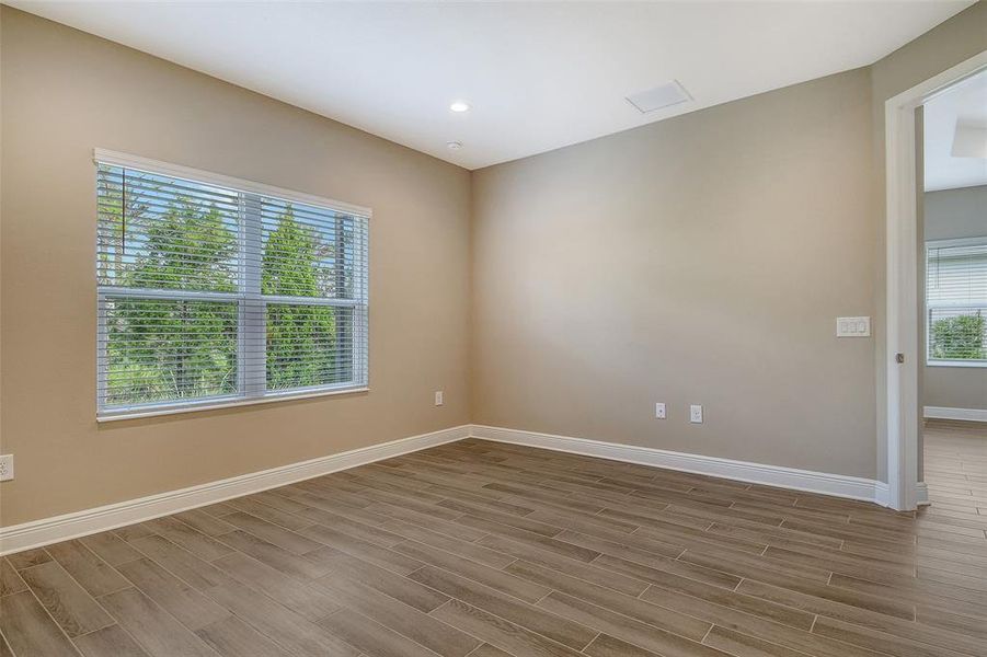 Spacious, unfurnished interior of a new home in , Venice (Image 23).