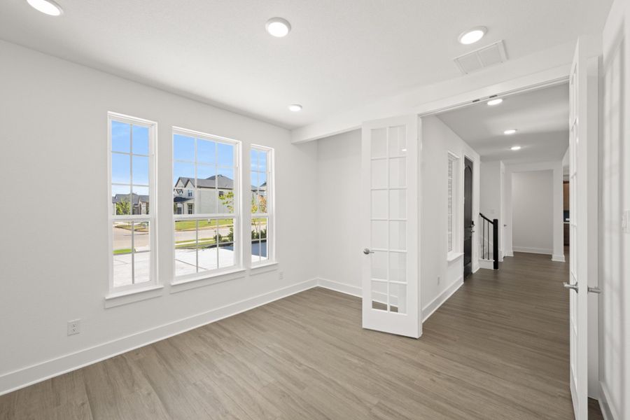 Spacious, unfurnished interior of a new home in Inspiration Collection at View at the Reserve, Mansfield (Image 11).
