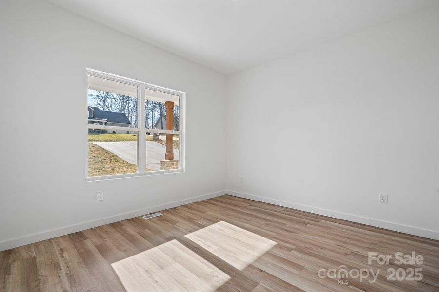 Spacious, unfurnished interior of a new home in , Maiden (Image 34).