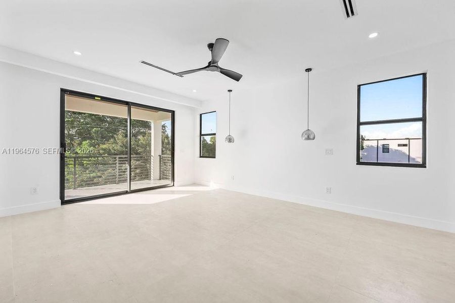 Spacious, unfurnished interior of a new home in , Fort Lauderdale (Image 24). Spacious, unfurnished interior of a new home in , Fort Lauderdale (Image 24).