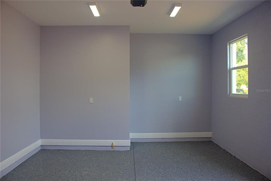Spacious, unfurnished interior of a new home in , Tampa (Image 15).
