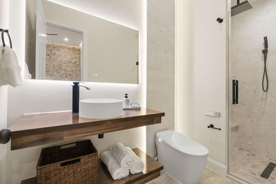 Furnished interior view inside a new home in , Tomball (Image 37).