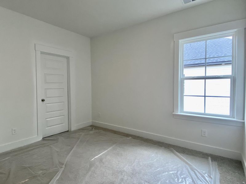Spacious, unfurnished interior of a new home in , North Charleston (Image 39).