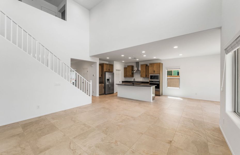Spacious, unfurnished interior of a new home in Parkside at Anthem at Merrill Ranch, Florence (Image 19).