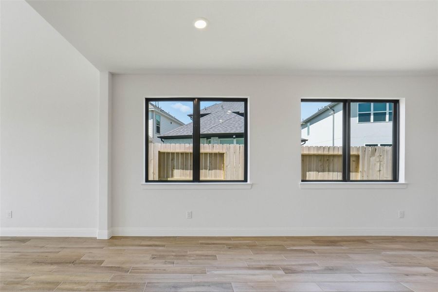 Spacious, unfurnished interior of a new home in Sienna 40', Missouri City (Image 22). Spacious, unfurnished interior of a new home in Sienna 40', Missouri City (Image 22).