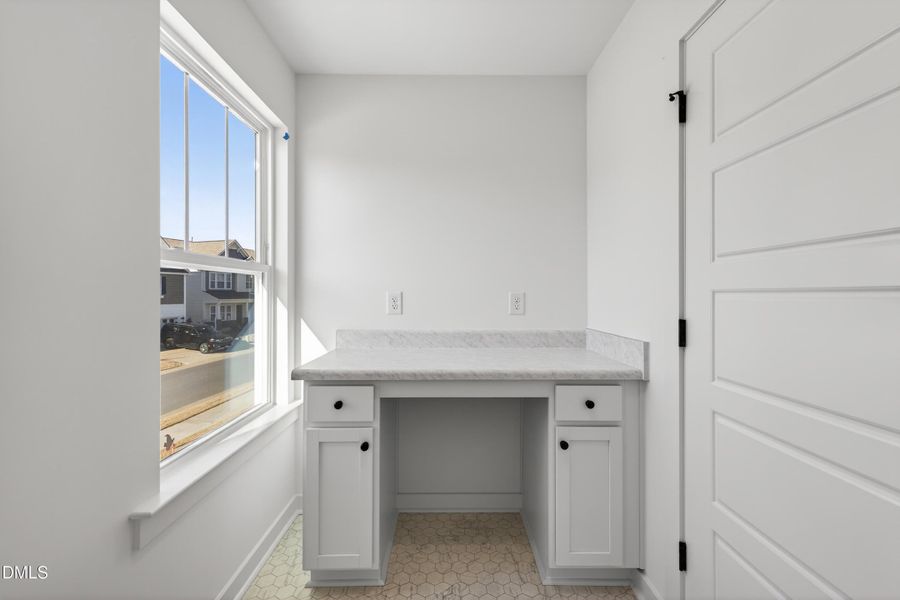 58 Manor Stone Dr-40