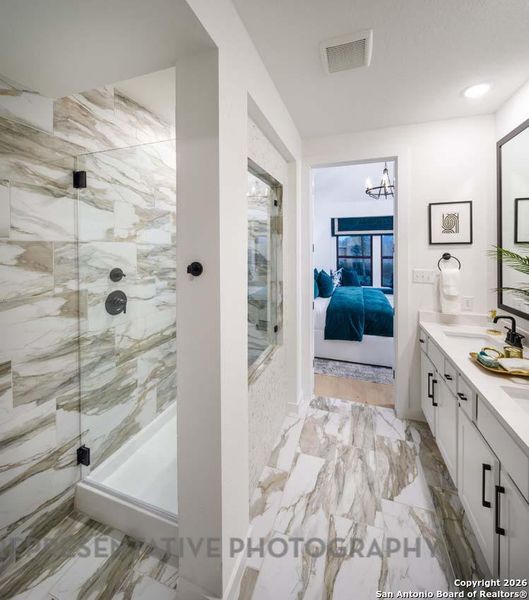Furnished interior view inside a new home in Meyer Ranch, New Braunfels (Image 32).