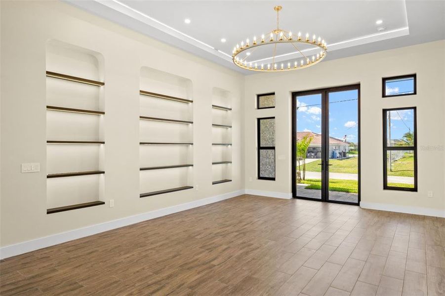 Spacious, unfurnished interior of a new home in , Cape Coral (Image 21).