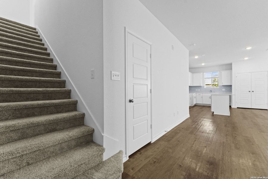 Spacious, unfurnished interior of a new home in Corley Farms, Boerne (Image 23). Spacious, unfurnished interior of a new home in Corley Farms, Boerne (Image 23).