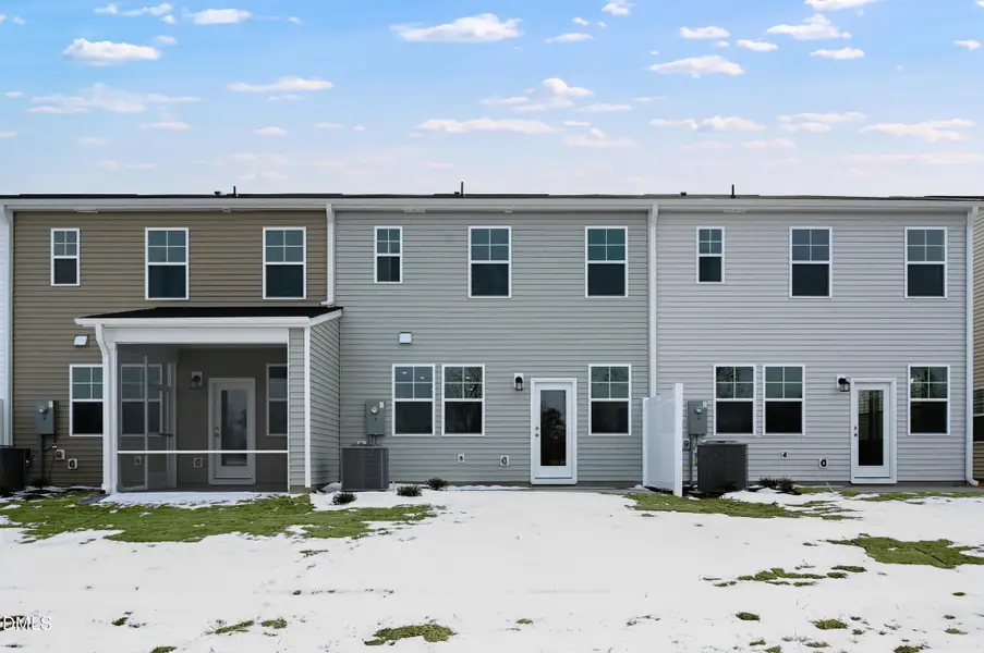 SUN_MyrtleMeadows_Pic_CarsonII-3