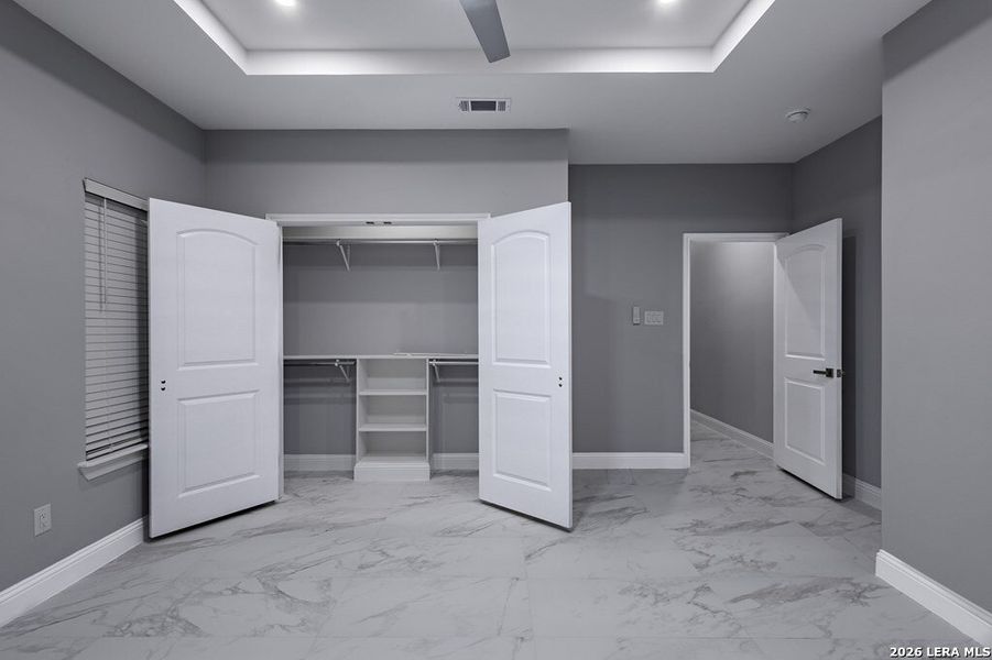Spacious, unfurnished interior of a new home in , Eagle Pass (Image 33).