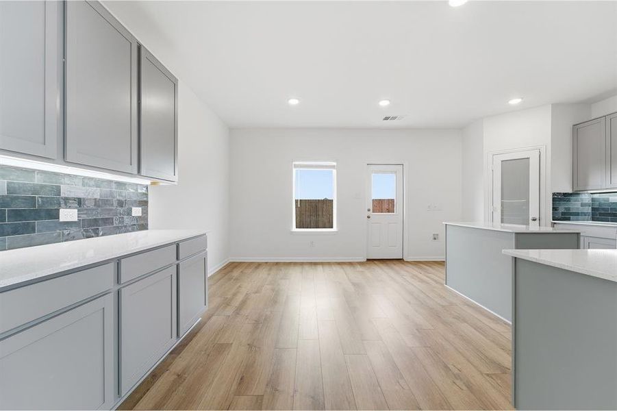 Furnished interior view inside a new home in Saddlebrook Estates, Waxahachie (Image 5).