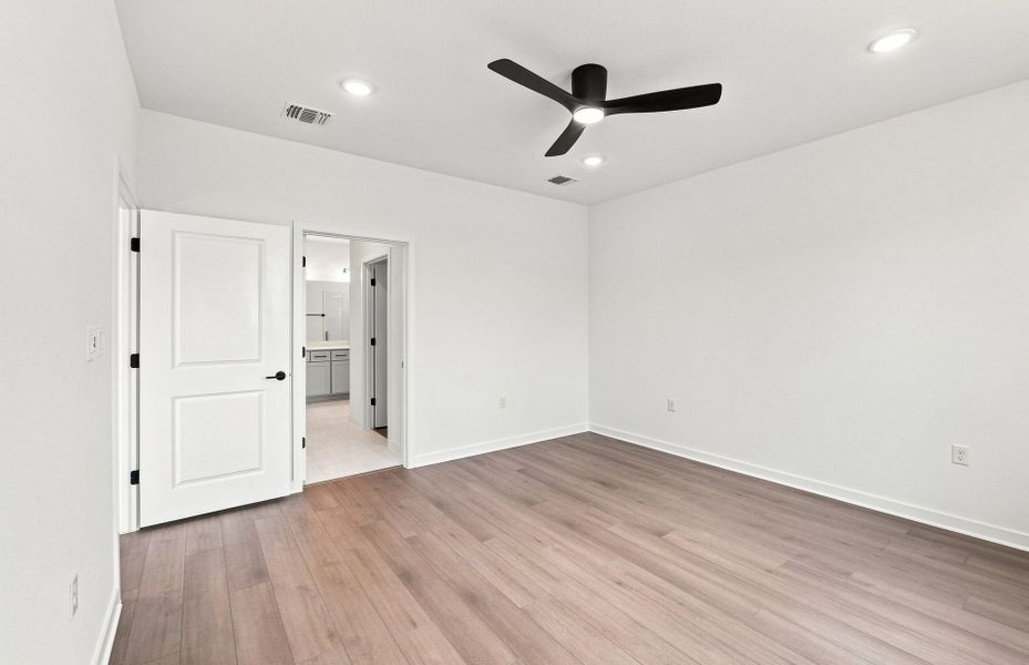 Spacious, unfurnished interior of a new home in Del Webb Austin at Lost Pines, Bastrop (Image 50).