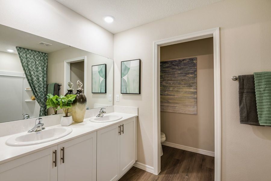 Furnished interior view inside a new home in Pasadena Woods, Dade City (Image 17).