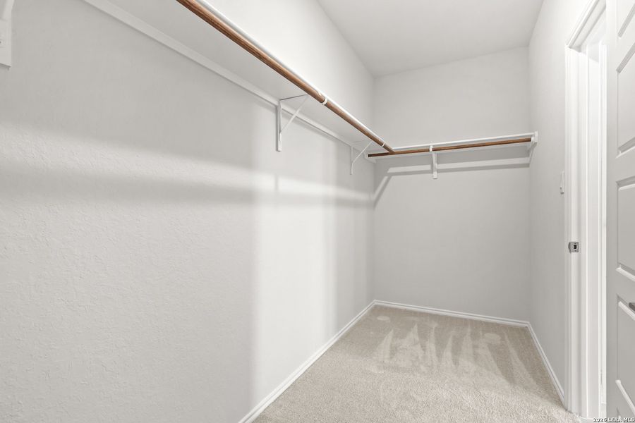 Spacious, unfurnished interior of a new home in Bricewood, San Antonio (Image 33).