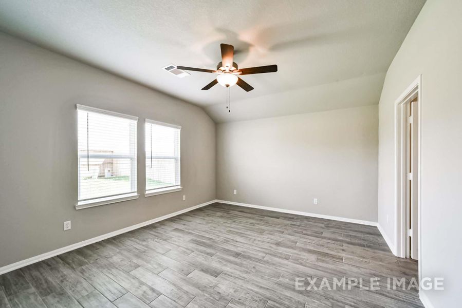 Spacious, unfurnished interior of a new home in River Ranch Meadows, Dayton (Image 13).