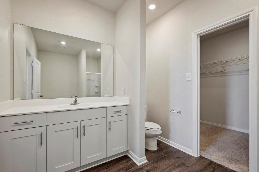 Furnished interior view inside a new home in Pinewood Trails, Cleveland (Image 6).