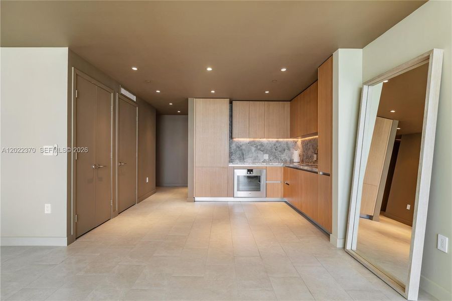 Spacious, unfurnished interior of a new home in Five Park, Miami Beach (Image 23).