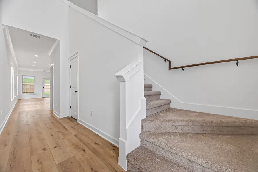 Spacious, unfurnished interior of a new home in Mostyn Springs, Magnolia (Image 18).