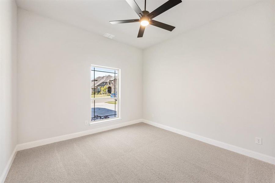 Spacious, unfurnished interior of a new home in Sunset Ridge, Alvarado (Image 25).