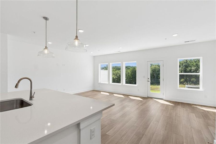 Spacious, unfurnished interior of a new home in Grandview Terrace, Canton (Image 10).