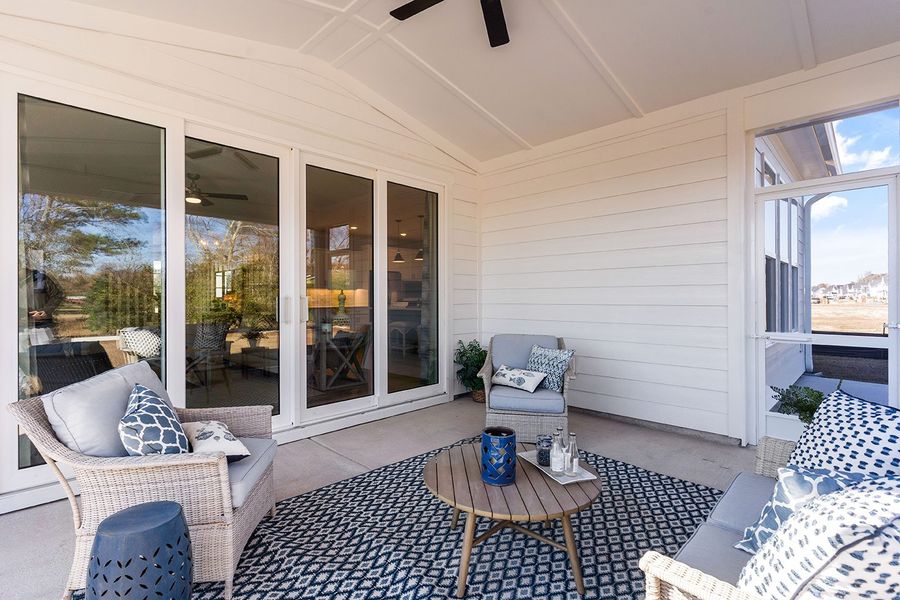 Representative exterior details of a home built from the The Hampton by RobuckHomes in Windwater, Hampstead (Image 36).