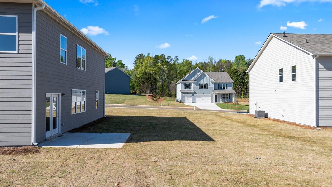 Representative exterior details of a home built from the HALTON by D.R. Horton in Thompson Ridge, Dallas (Image 3). Representative exterior details of a home built from the HALTON by D.R. Horton in Thompson Ridge, Dallas (Image 3).
