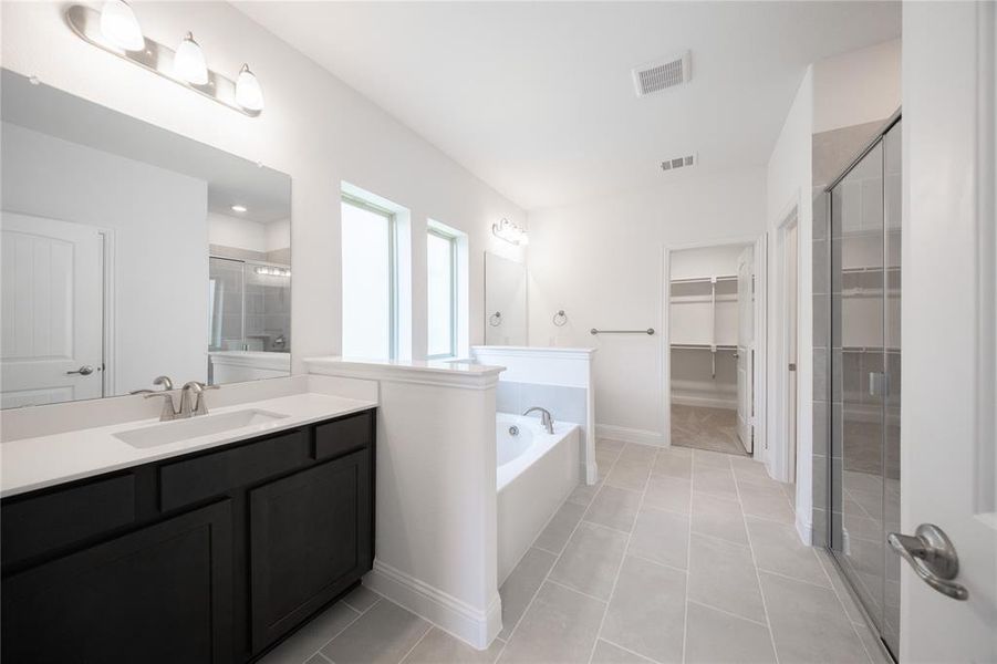 Furnished interior view inside a new home in Valencia on the Lake: Valencia 50s, Little Elm (Image 5). Furnished interior view inside a new home in Valencia on the Lake: Valencia 50s, Little Elm (Image 5).