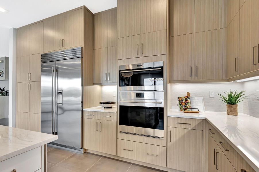 Furnished interior view inside a new home in Apex at Avenir, Palm Beach Gardens (Image 66).