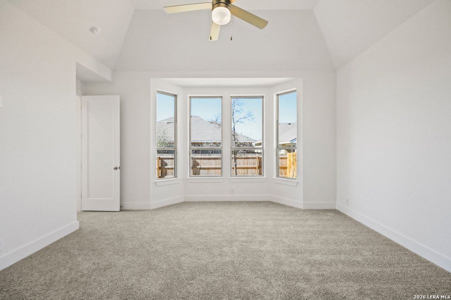 Spacious, unfurnished interior of a new home in Davis Ranch, San Antonio (Image 11).